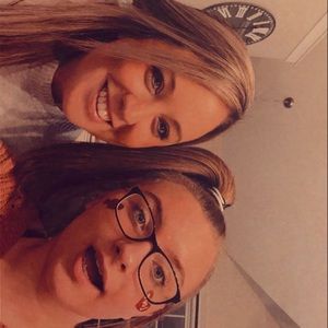 Meet your Posher, Brooke